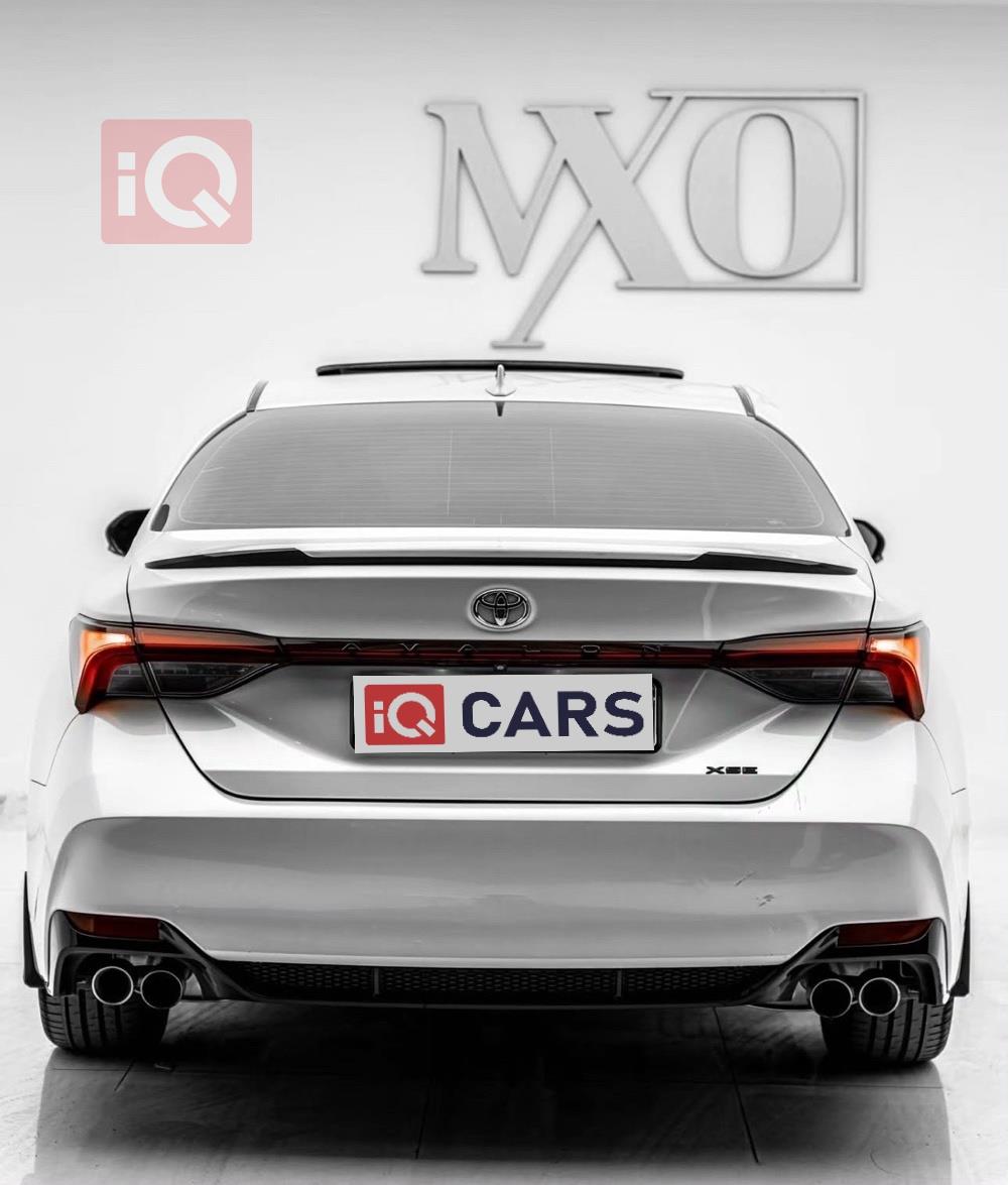 تويوتا أفالون